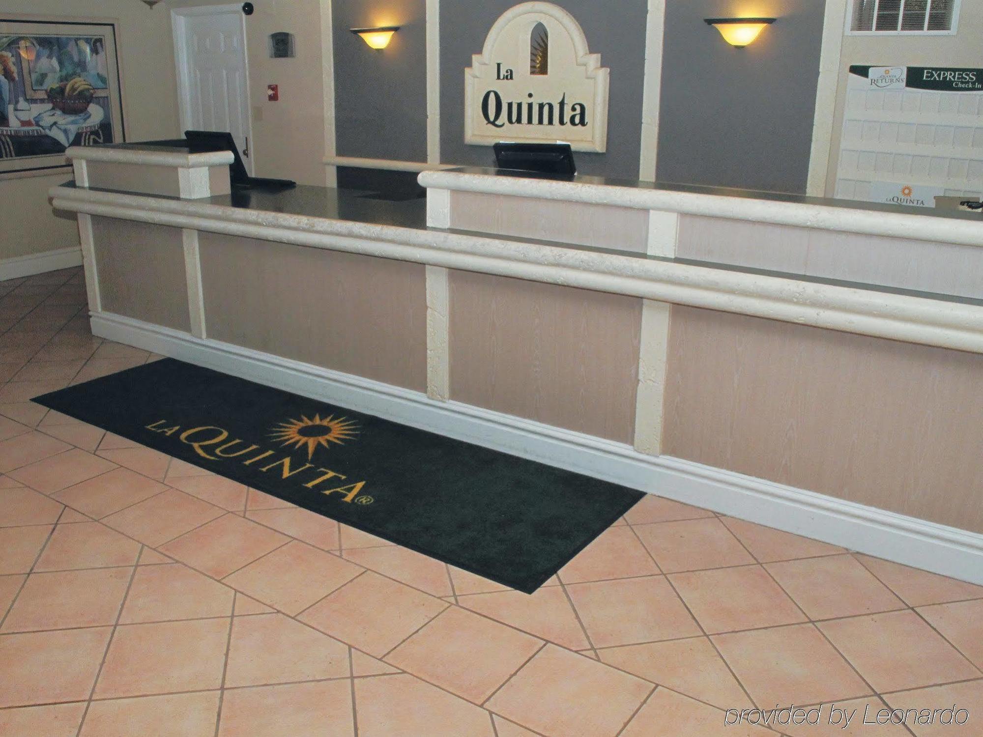 La Quinta Inn By Wyndham Moline Airport Exteriör bild